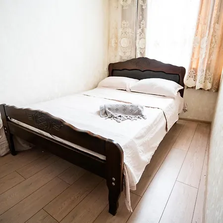 Apartment Near Metroo Rustaveli Tbilisi Exterior photo